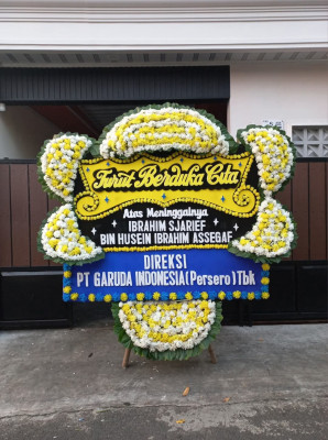Papan Bunga Duka di Bagus Kuning